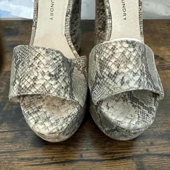 Chinese Laundry Womens Avenue snakeskin Chunky Heel‎ Sandal Size 40/ 9 - Picture 5 of 8